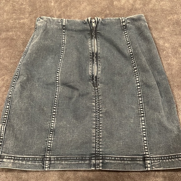Free People Denim Skirt, size 4 - Picture 2 of 4
